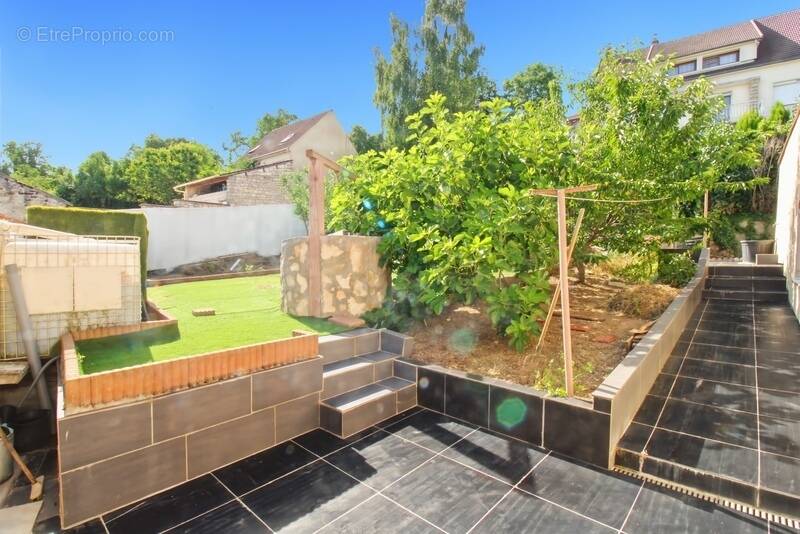 Maison à MONTATAIRE