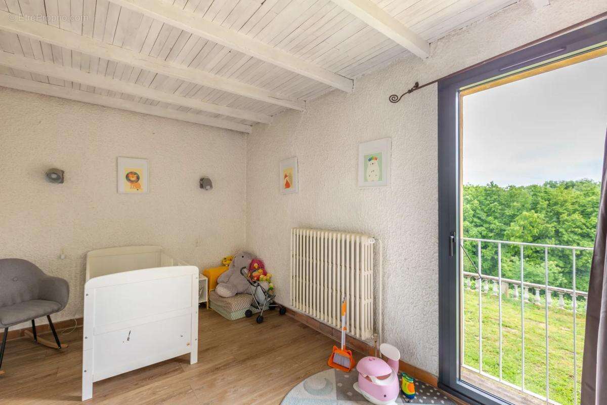Maison à CHATILLON