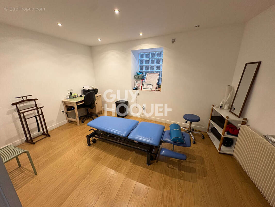 Commerce à LE PORT-MARLY