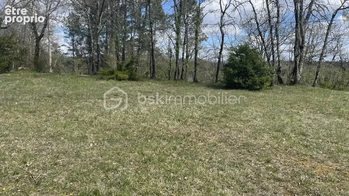 Terrain plat avec permis de construire en cours de validité - photo 4