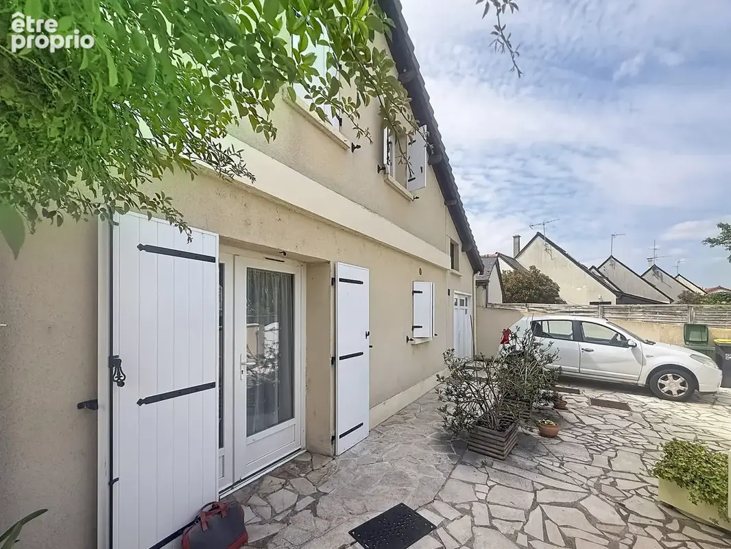 Maison 5 pièces 83 m² à vendre à Saint-Pierre-Des-Corps (37700) - photo 2