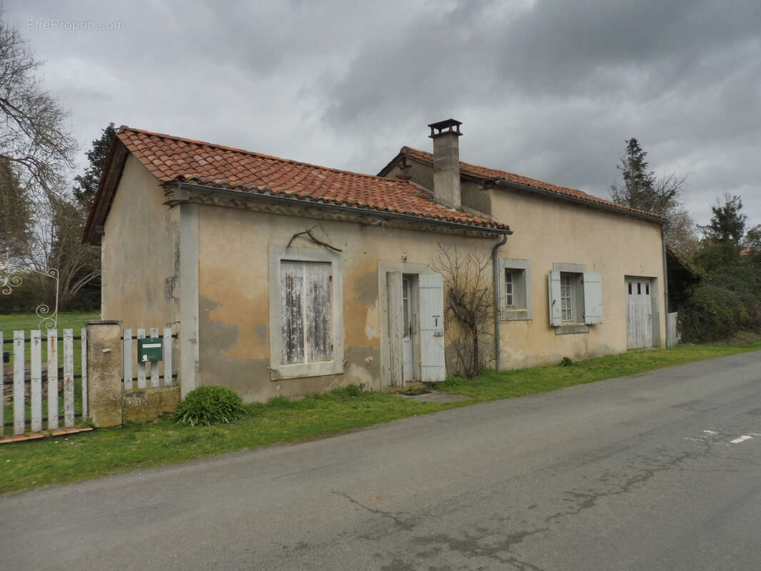 Dans un petit village de la double - photo 5