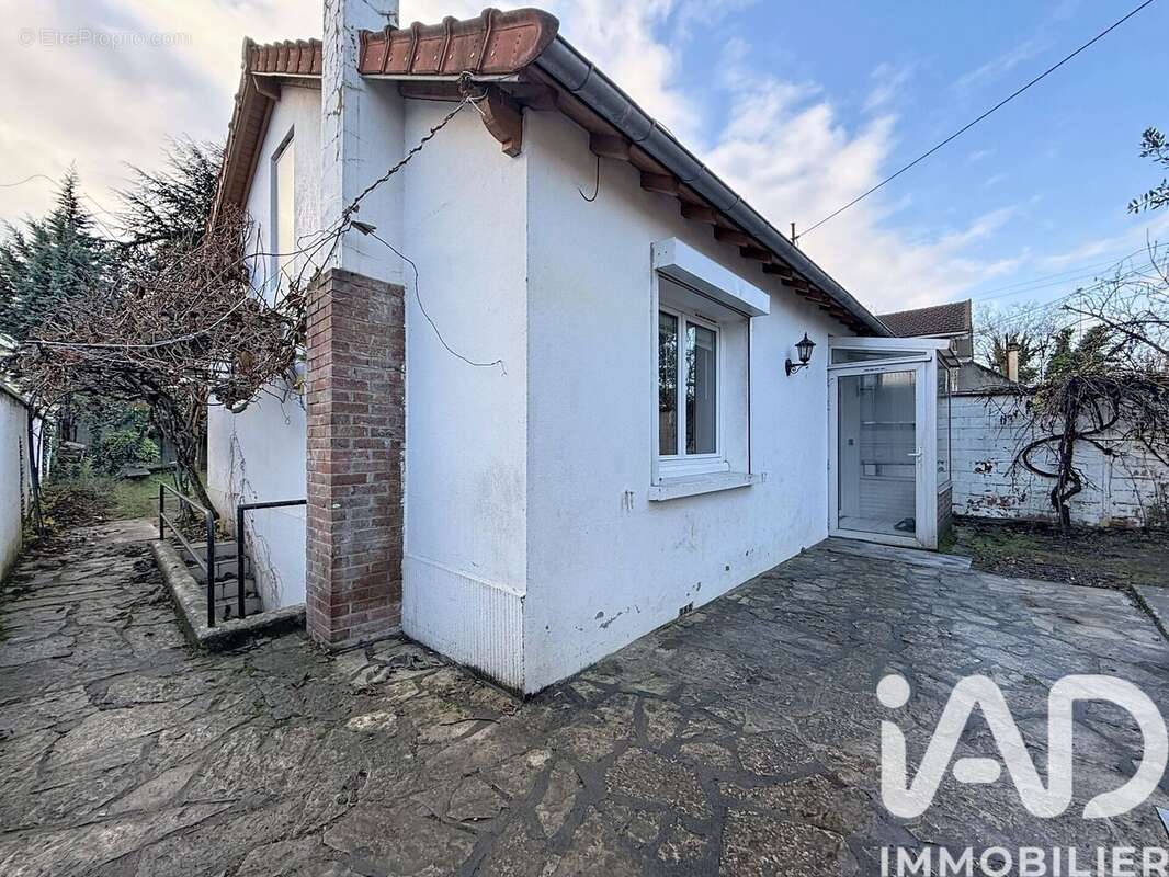 Photo 2 - Maison à LE PLESSIS-BOUCHARD