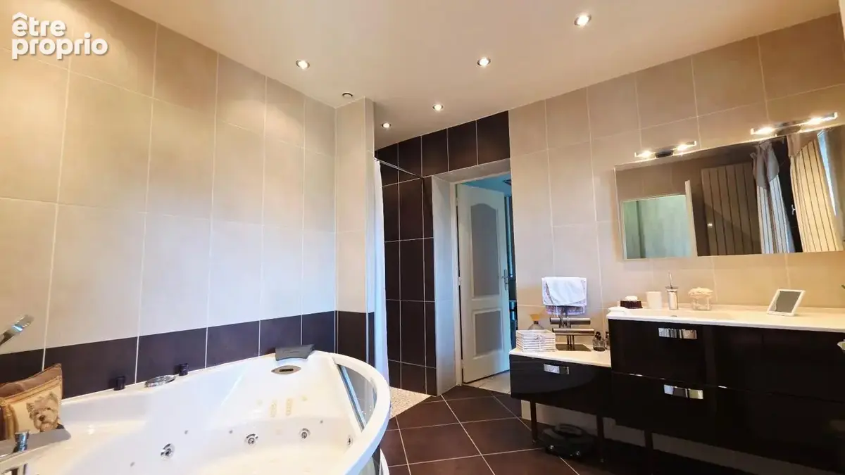 Maison  avec studio independant 165m²  6 pieces 4 chambres piscine - photo 10
