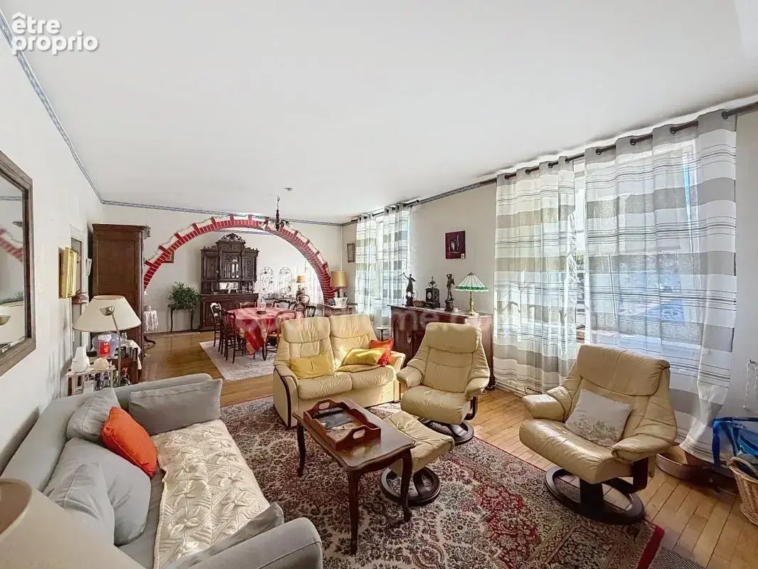 Grande maison familiale pleine de charme et de potentiel - photo 11
