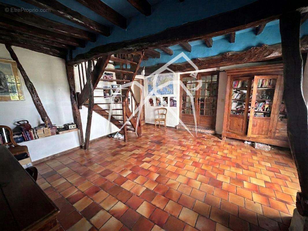 Maison 166m²  Saint Aubin Epinay A rénover  - photo 2