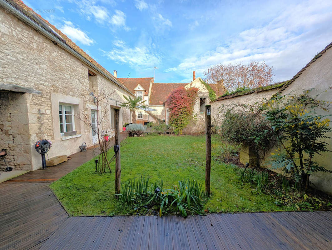 Maison à CHARMOY