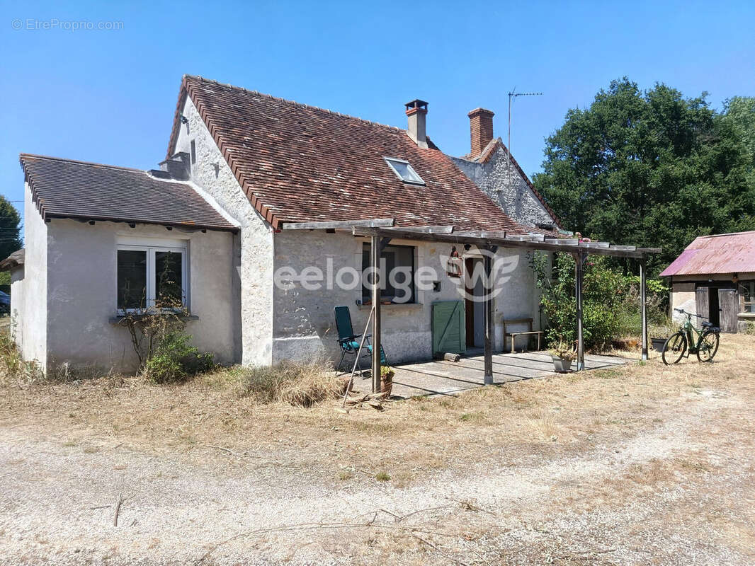 Maison 4 pièces 133 m² à vendre à Oulches (36800) - photo 3