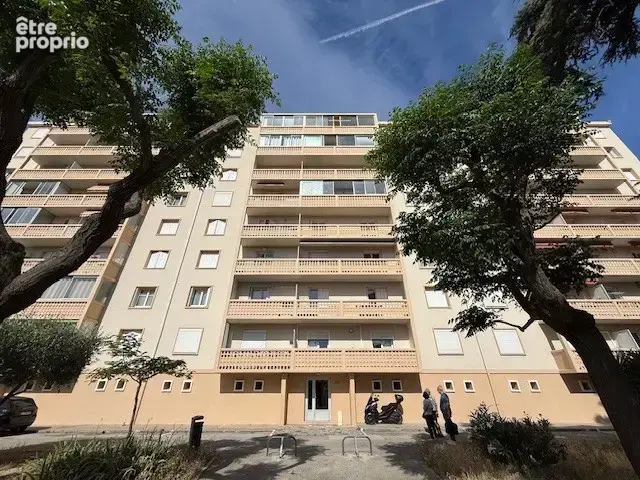 EXCLUSIVITE / TOULON - Faux T4 de 58,60 m2 + balcon + cellier + cave - photo 12