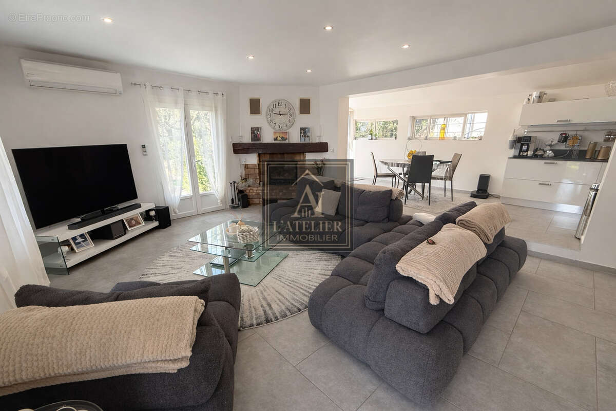 Maison de 101 m2 avec piscine sur une parcelle de 18 703 m2 - photo 5