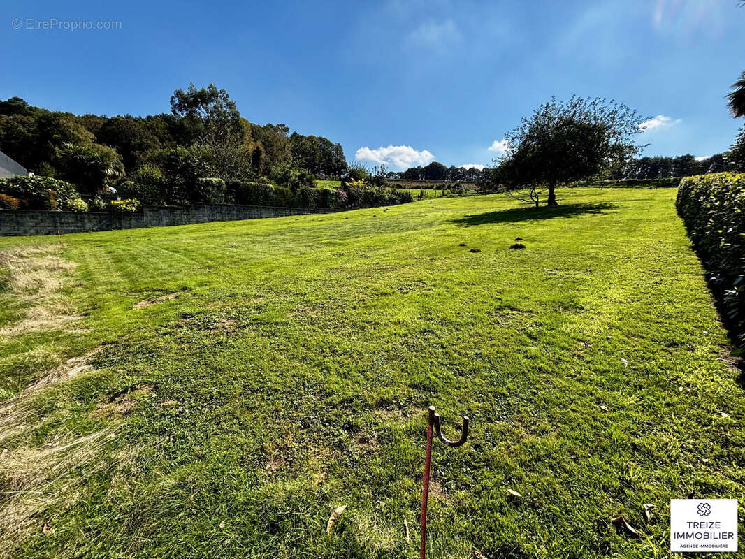 Terrain à HENNEBONT
