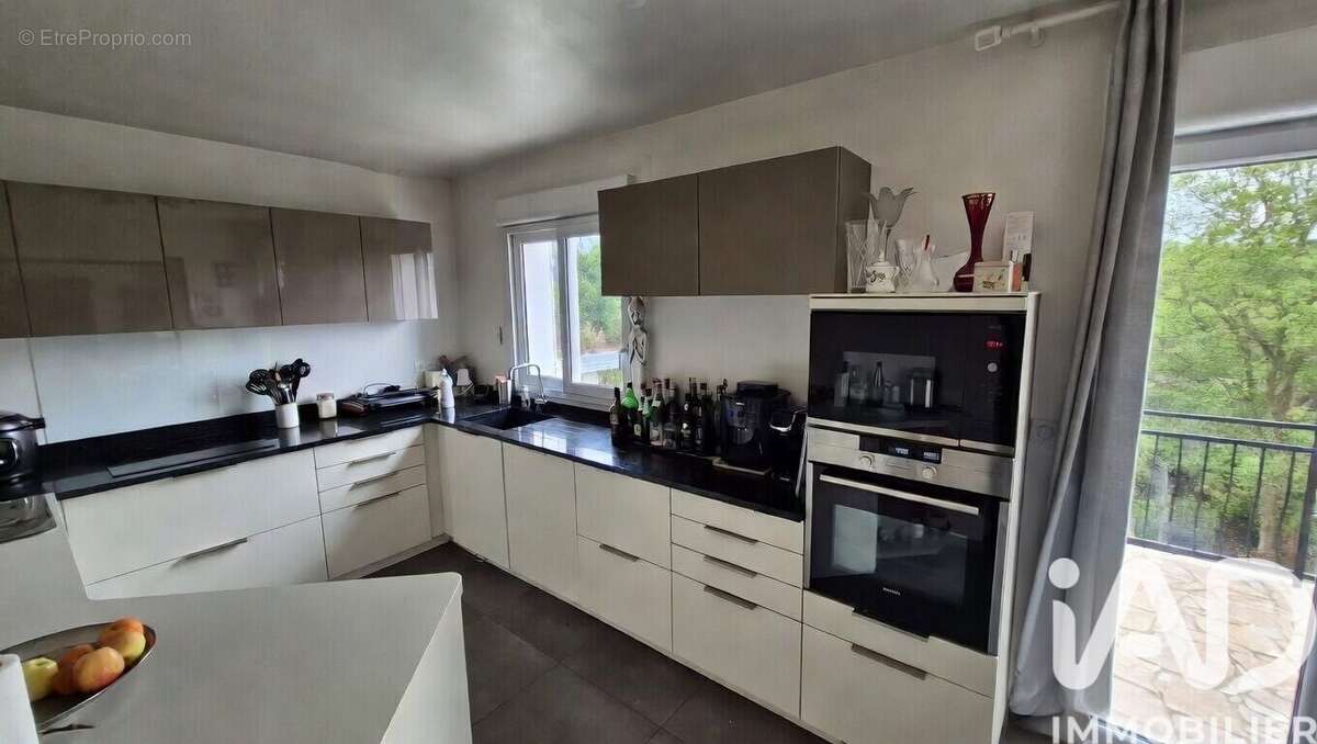 Photo 5 - Maison à BURES-SUR-YVETTE