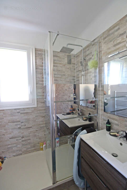 Appartement à SIX-FOURS-LES-PLAGES