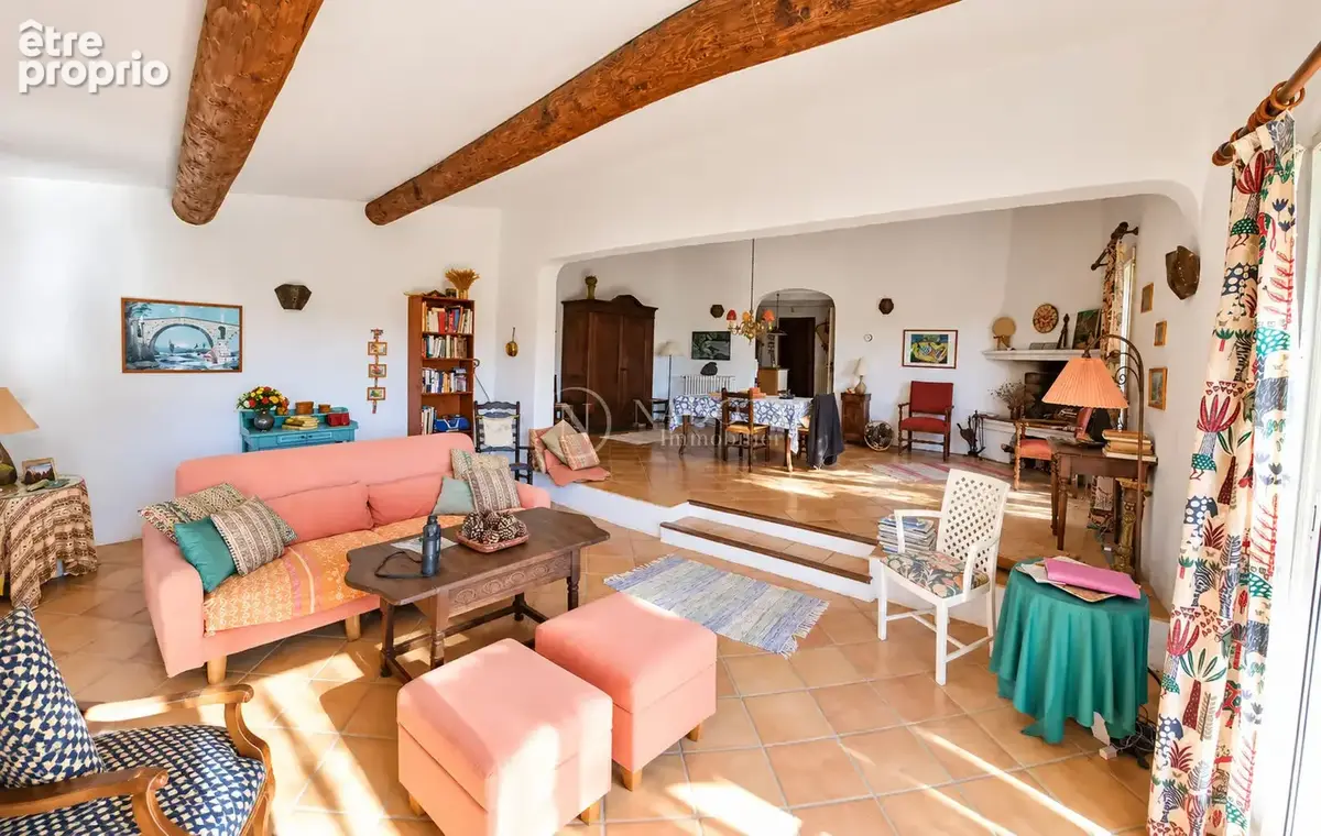Lourmarin Villa 135m2 sur 5045 m2 terrain avec piscine - photo 4