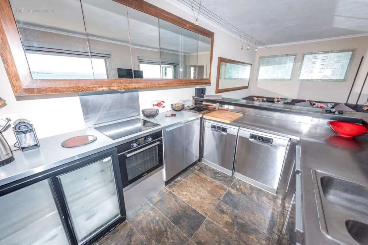 Maison à ROQUEBRUNE-SUR-ARGENS