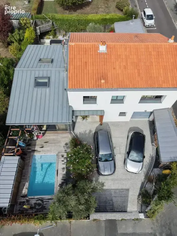 Maison 7 pièces 163 m² à vendre à L'houmeau (17137) - photo 1