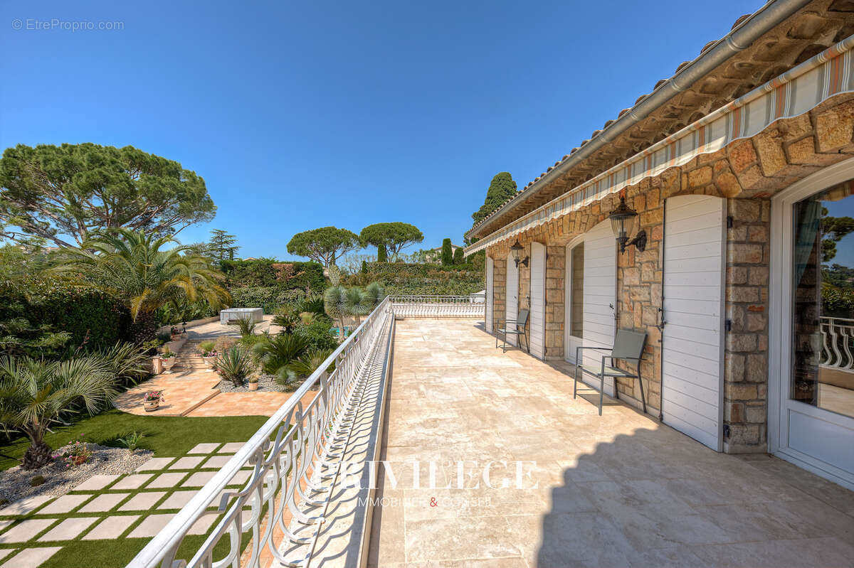 Maison à MOUGINS