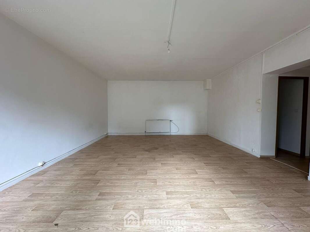 Vous apprécierez le potentiel - Maison à MAUREGNY-EN-HAYE