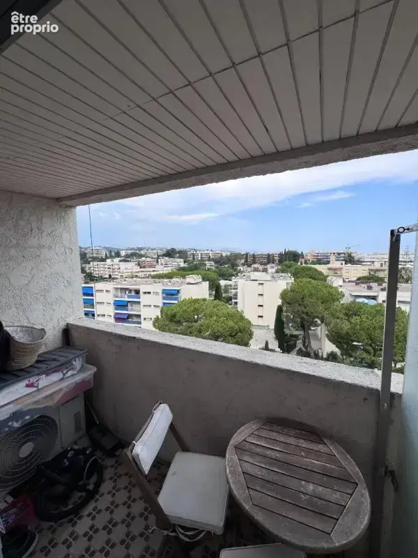 Appartement  grand 2 P  de 63m² en dernier étage à Cagnes-sur-Mer :quartier Hippodrome - photo 8