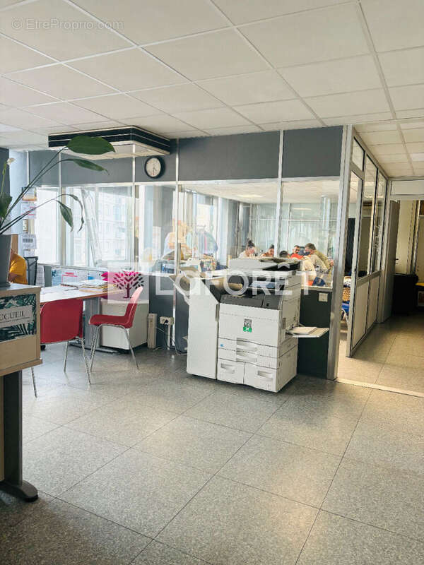 Local d'activité 150 m² avec parkings - Roanne centre-ville - Idéal investisseur - photo 3