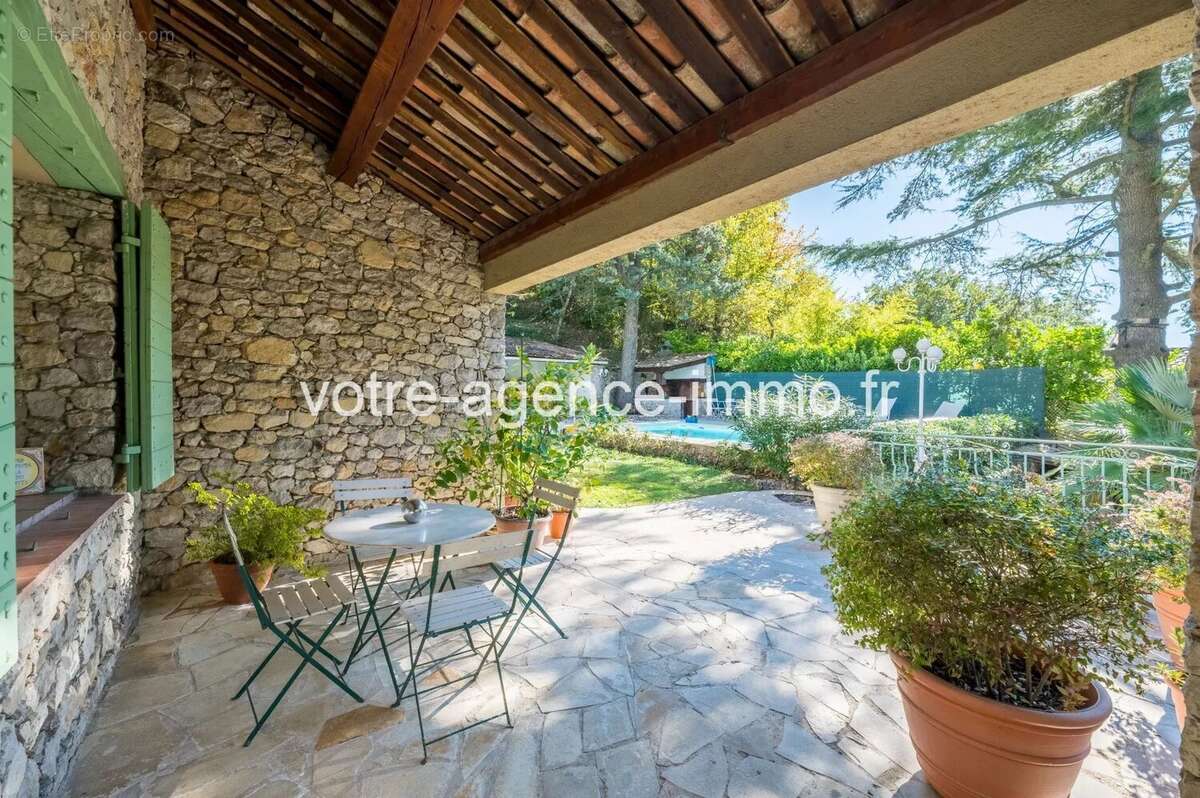 Maison à TOURRETTE-LEVENS