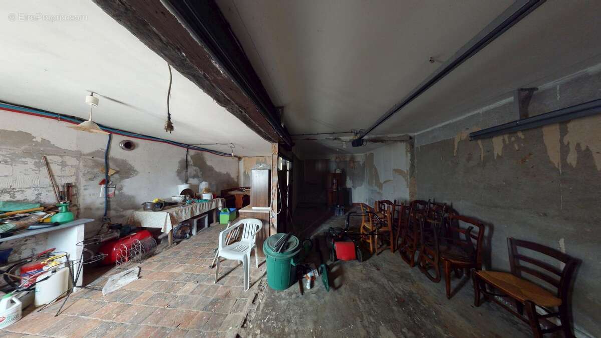 Maison à SENS-BEAUJEU