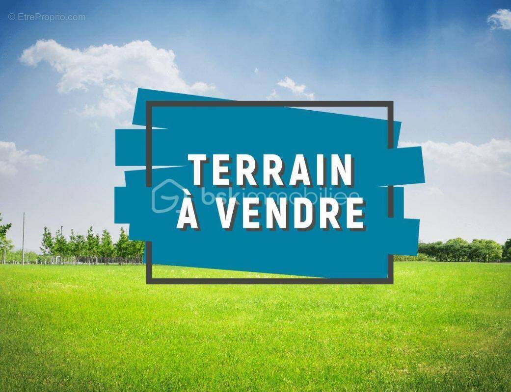 Terrain à SAINT-PHILIBERT