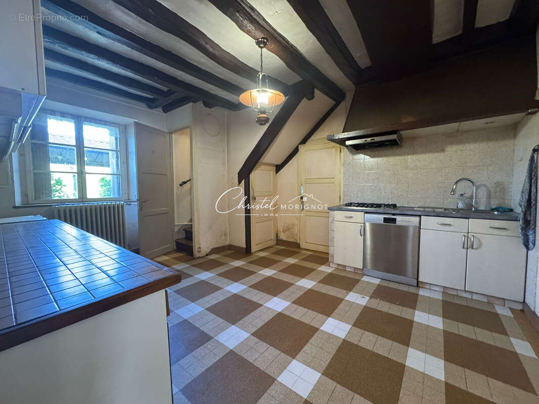 Maison de 140m2 + un atelier, dépendances et studio - photo 4