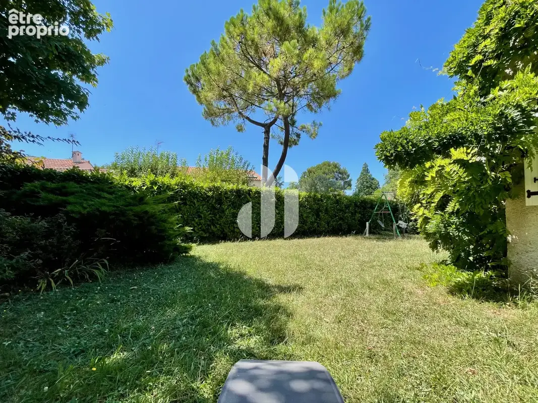 Maison Gradignan T7 - 177 m2, centre-ville, calme, jardin arboré. - photo 13