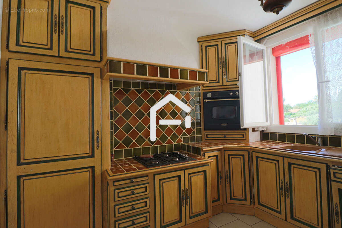 Appartement à SAINT-CHAMAS