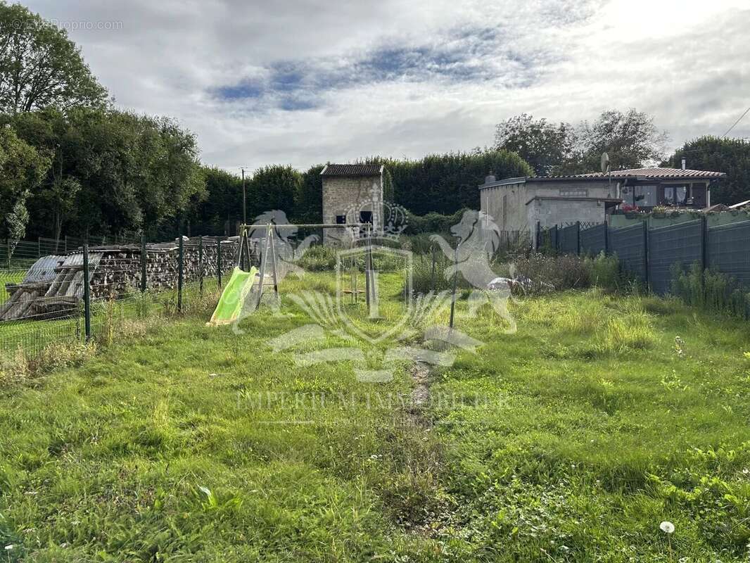 Maison à LINY-DEVANT-DUN