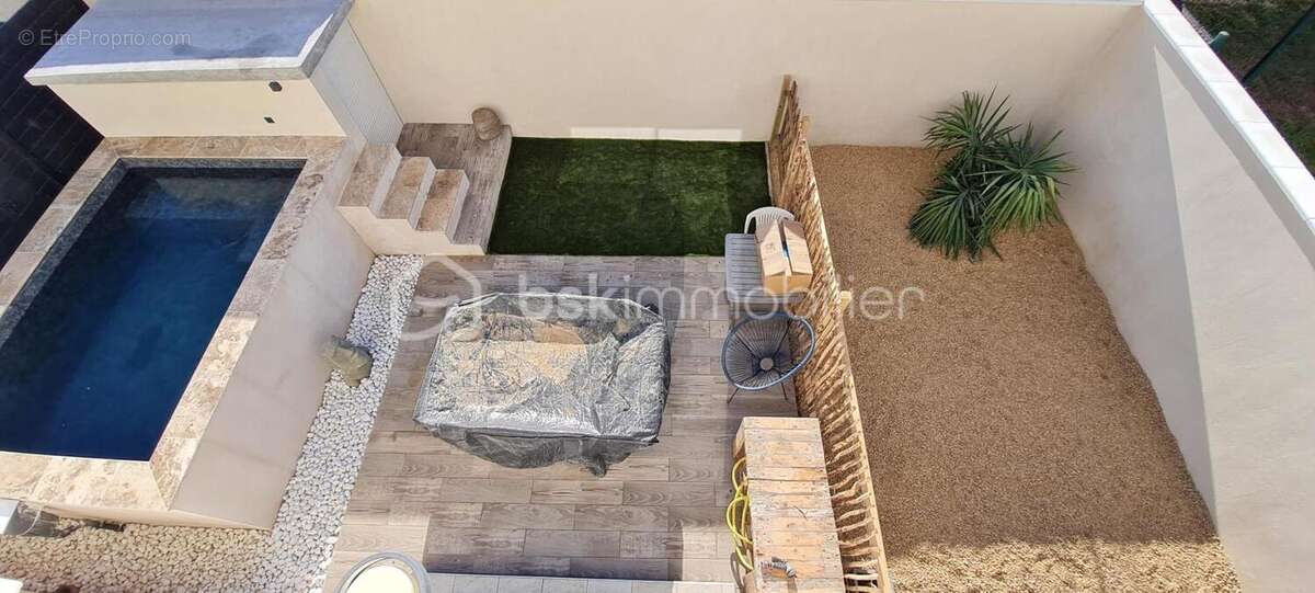 Maison à PONT-SAINT-ESPRIT