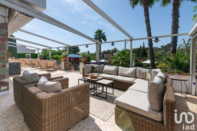 Photo 1 - Commerce à LES ISSAMBRES