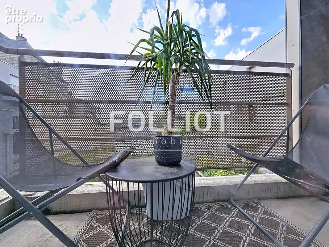Appartement récent 2 pièces à Caen-balcon-cave-parking-Rue de Falaise - photo 2