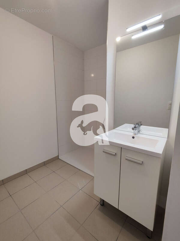 Appartement à VILLENEUVE-SAINT-GERMAIN