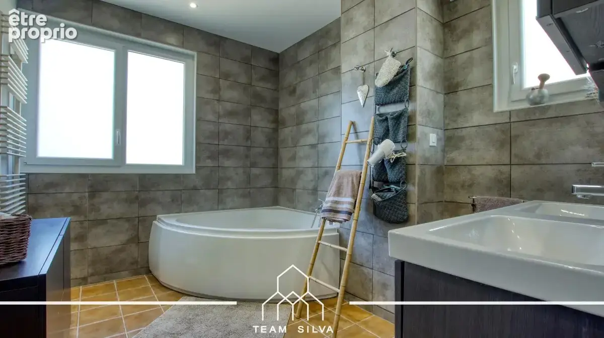 Maison 195 m² à Mions  - photo 17