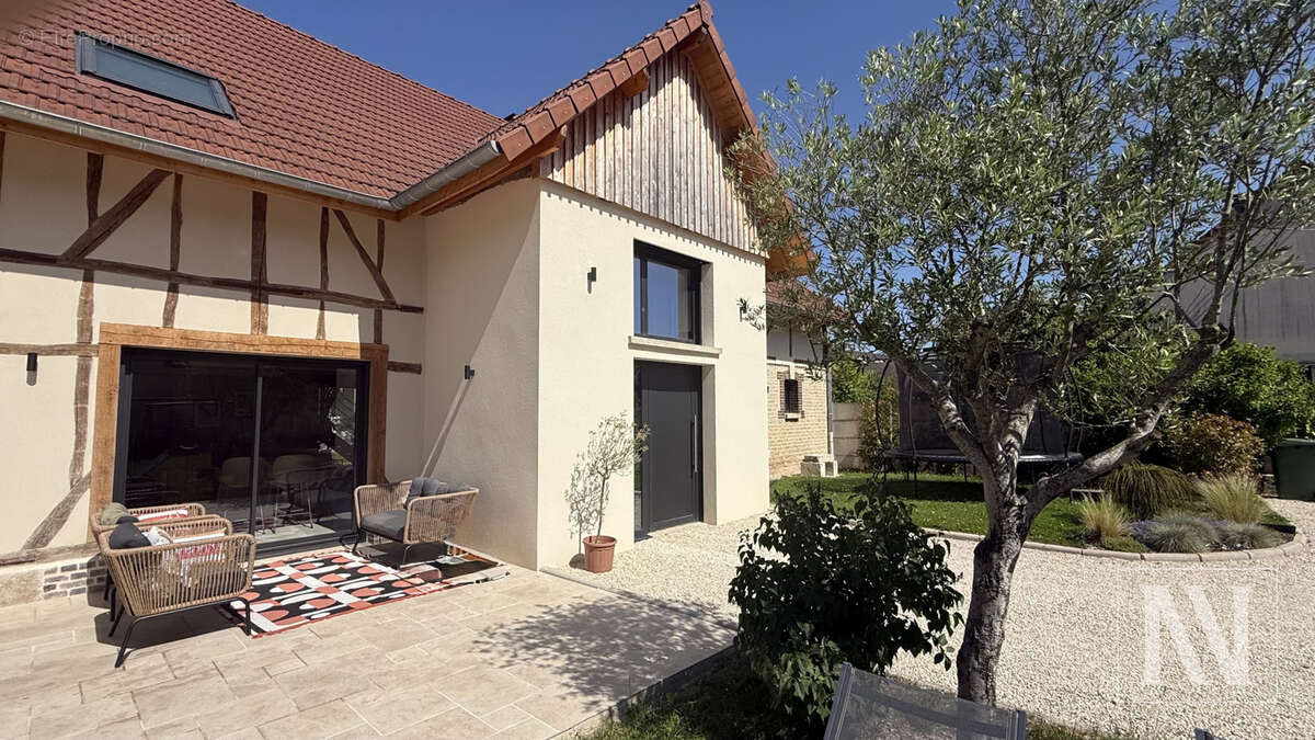 Maison à SAINTE-SAVINE