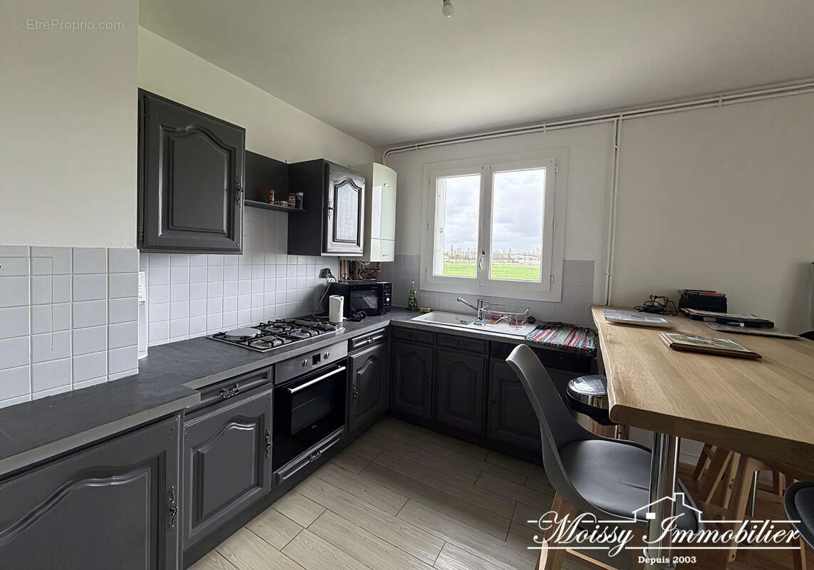 Appartement à MOISSY-CRAMAYEL