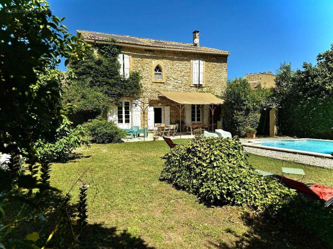 Maison de charme en pierre - 18e siècle - Triangle Orange / Uzès / Châteauneuf-du-Pape - photo 2