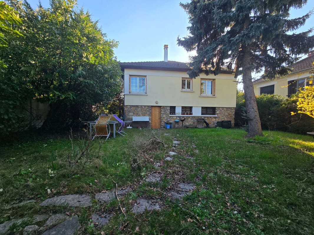 Maison à LES PAVILLONS-SOUS-BOIS