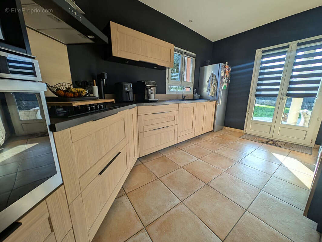 Maison à SAINT-MARCEL-LES-VALENCE