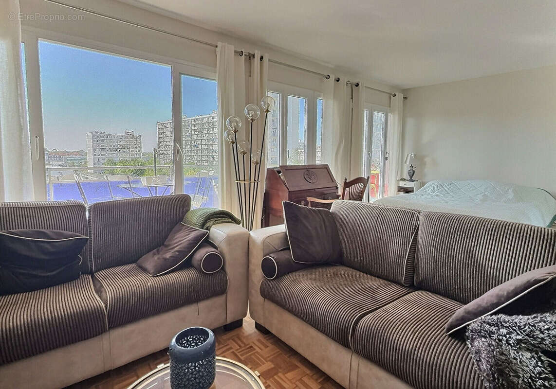 Appartement à FONTENAY-SOUS-BOIS