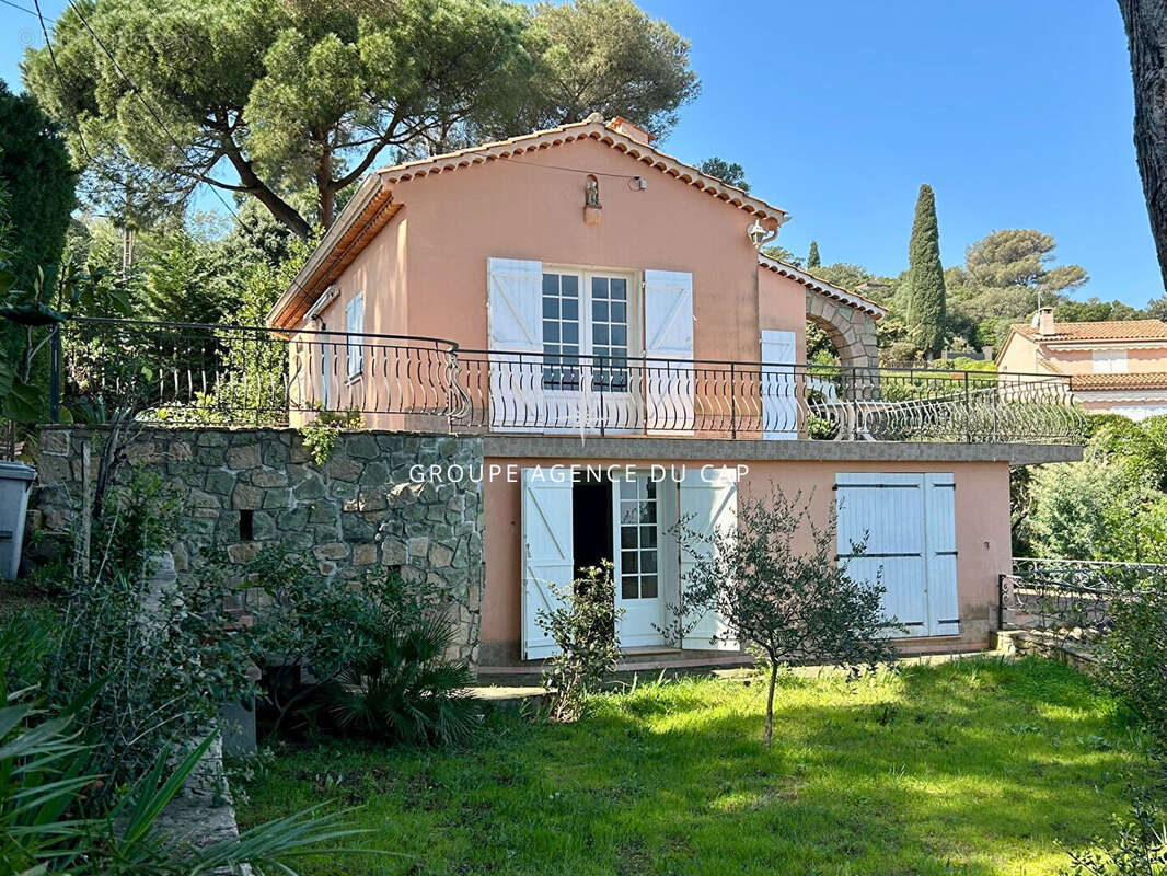 Maison à LES ISSAMBRES