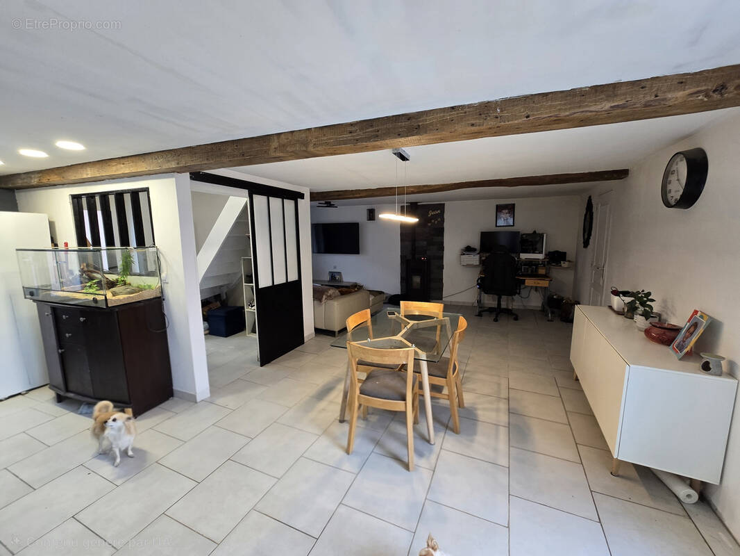 Maison à HALLENNES-LEZ-HAUBOURDIN