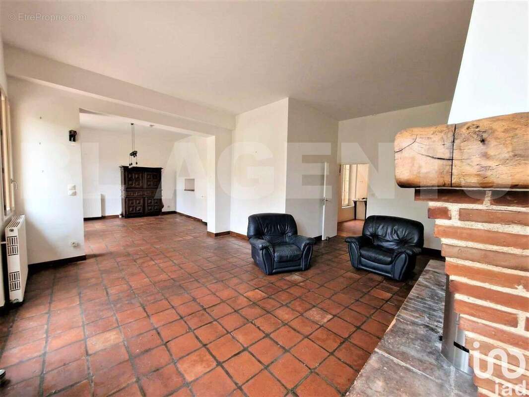 2 - Maison à CASTELSARRASIN