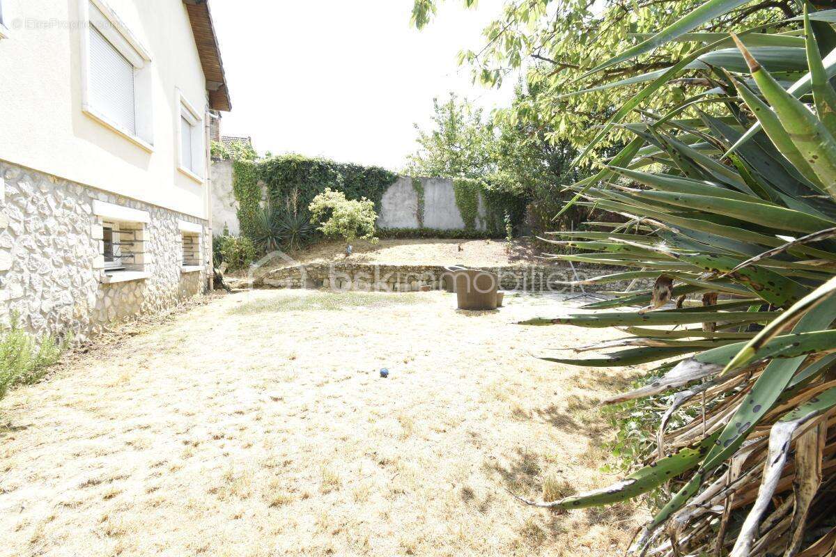 Maison familiale d'environ 135 m² – 4 chambres – Sous-sol total – Jardin clos – Étréchy - photo 23