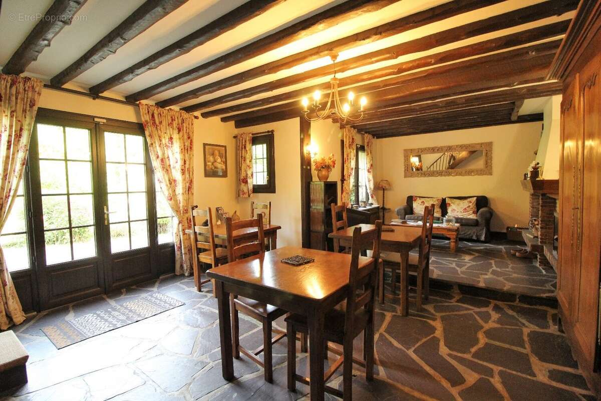 Maison à HOULBEC-COCHEREL