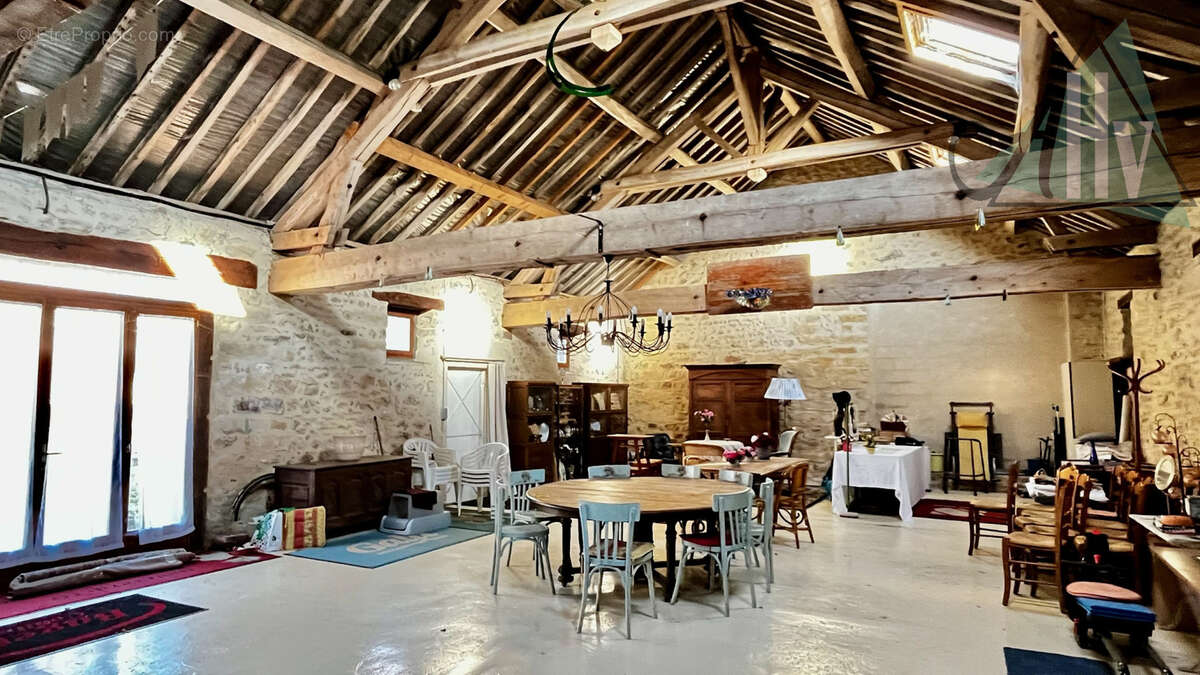 Maison à THOURY-FEROTTES