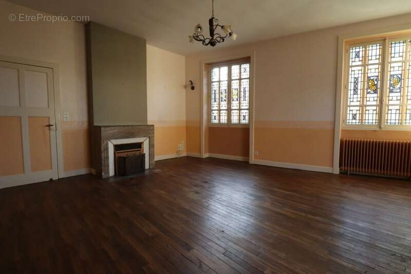 Maison à MAGNAC-LAVAL