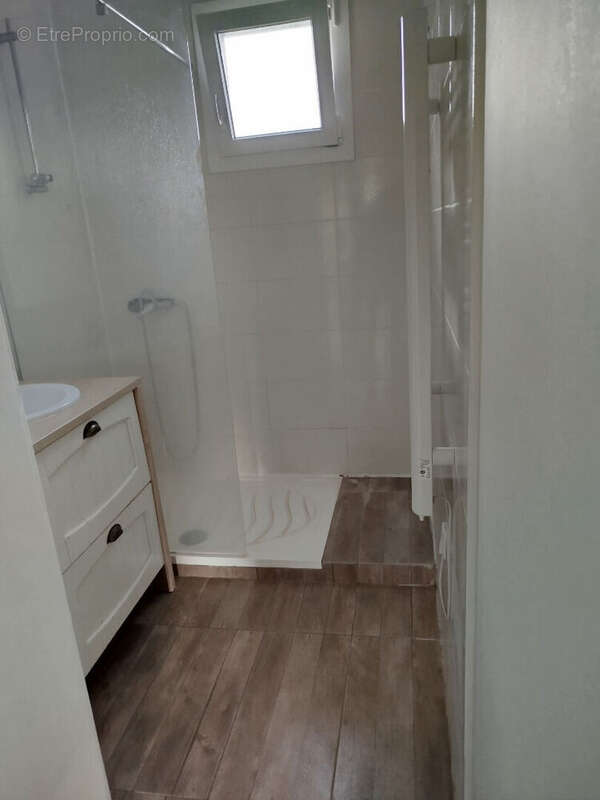 Appartement à PEYRUIS